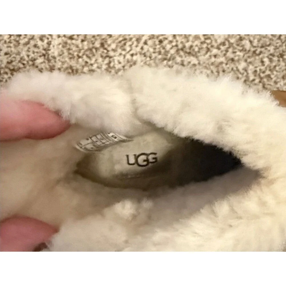 NEW Ugg Malvella tan wedge fur insulated Boots 6 FREE SHIPPING